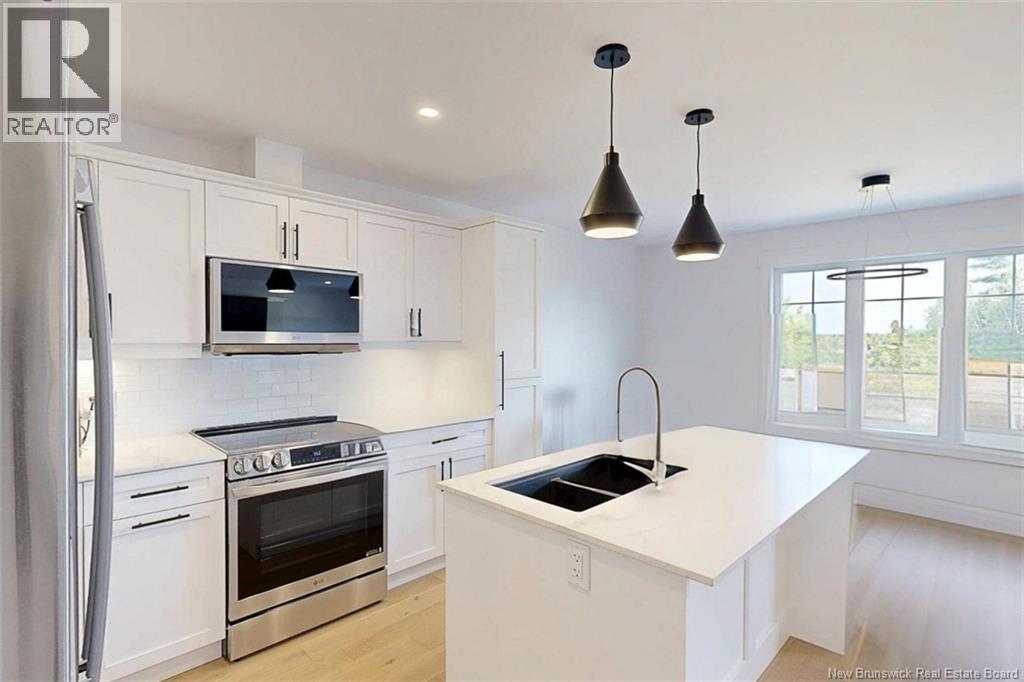 18 Huntingdon Circle, Fredericton, New Brunswick  E3B 0L9 - Photo 9 - NB121128