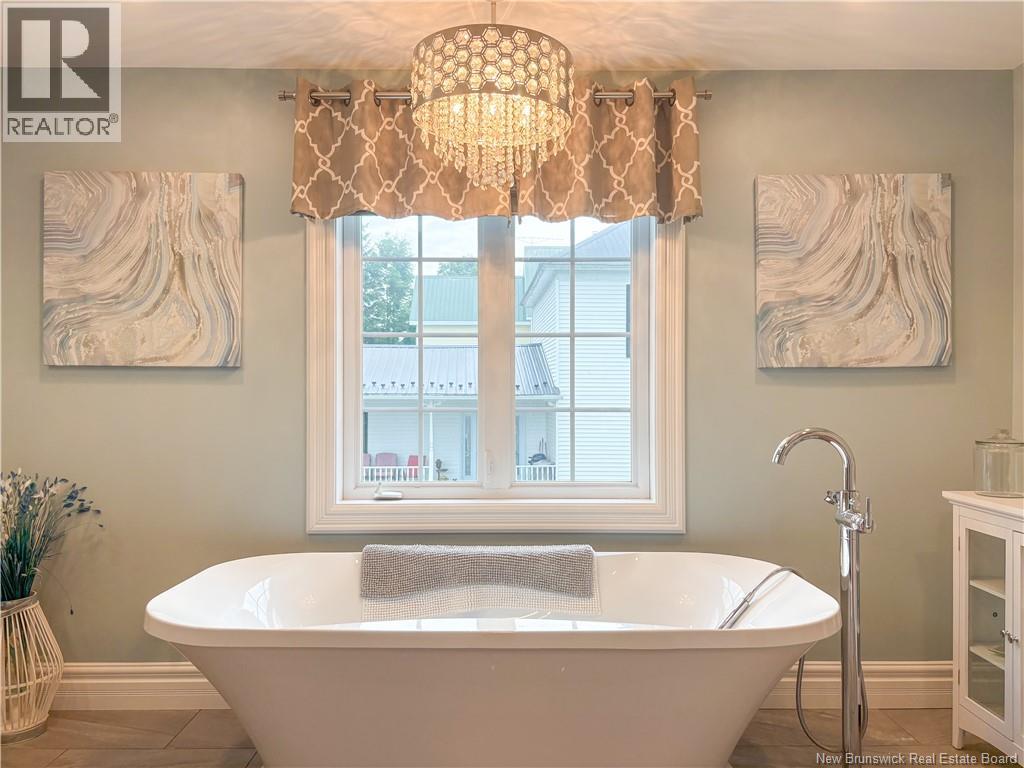 21 Hillcrest Avenue, Hartland, New Brunswick  E7P 1M7 - Photo 37 - NB123999