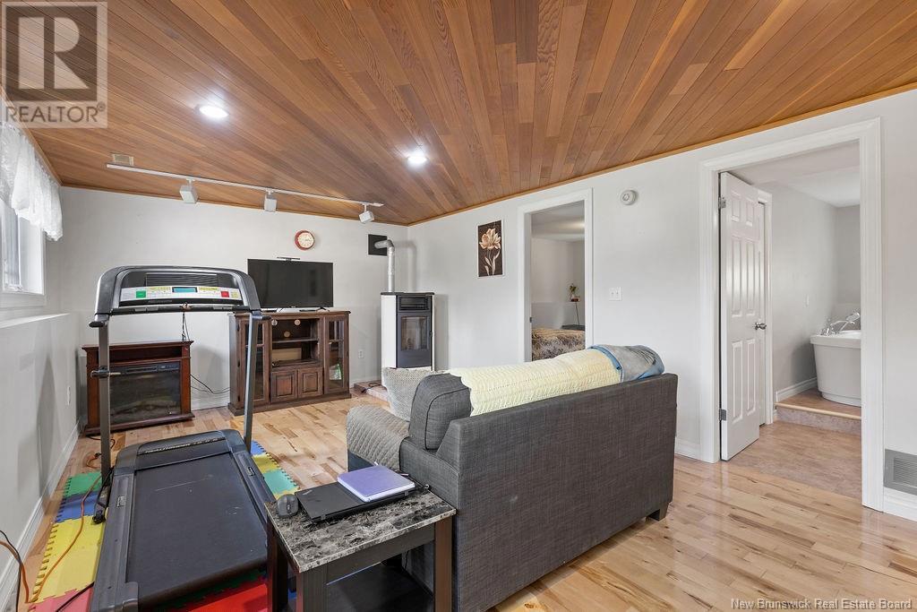 10 Cedar Street, Miramichi, New Brunswick E1N 3M8 - Photo 20 - NB120882