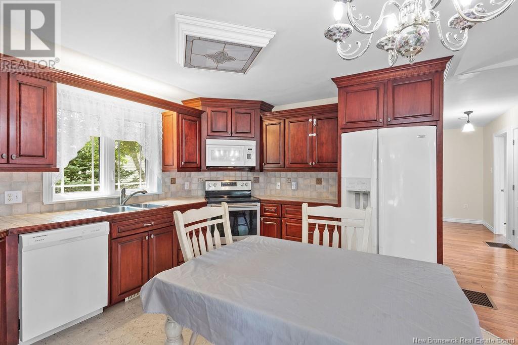 10 Cedar Street, Miramichi, New Brunswick E1N 3M8 - Photo 28 - NB120882