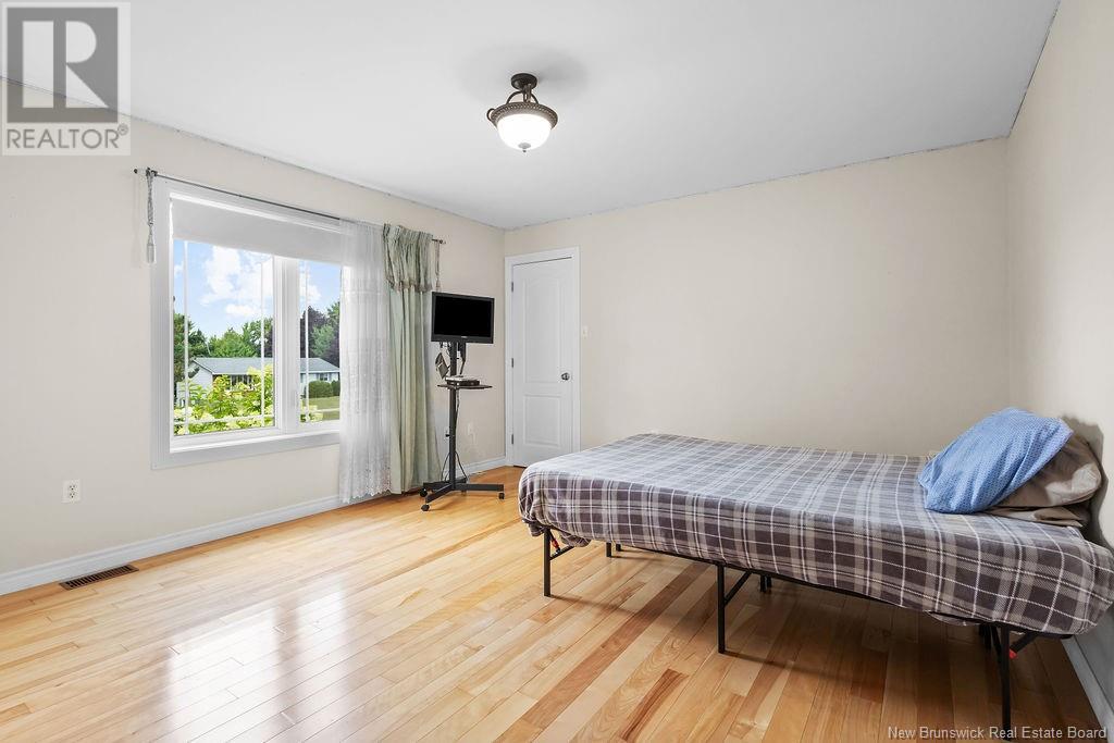 10 Cedar Street, Miramichi, New Brunswick E1N 3M8 - Photo 35 - NB120882
