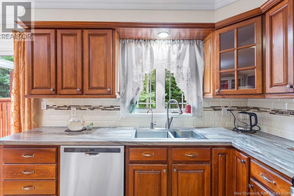10 Cedar Street, Miramichi, New Brunswick E1N 3M8 - Photo 6 - NB120882