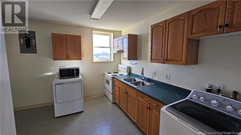 593 Main Street, Sussex, New Brunswick E4E 7H5 - Photo 8 - NB124219