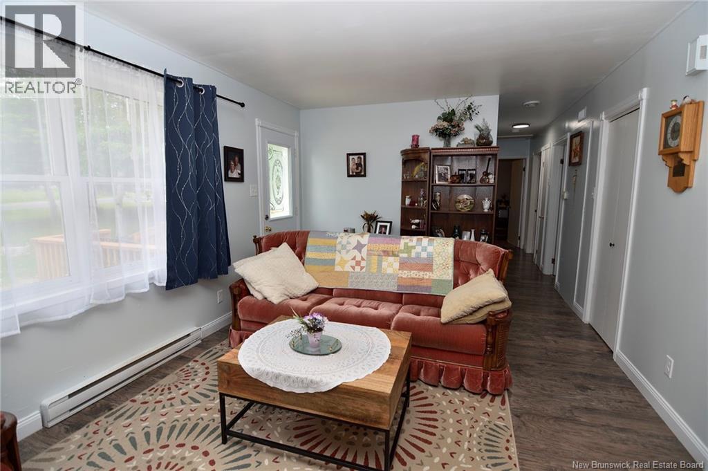 82 Old Harvey Road, Mcadam, New Brunswick  E6J 1B8 - Photo 11 - NB124381