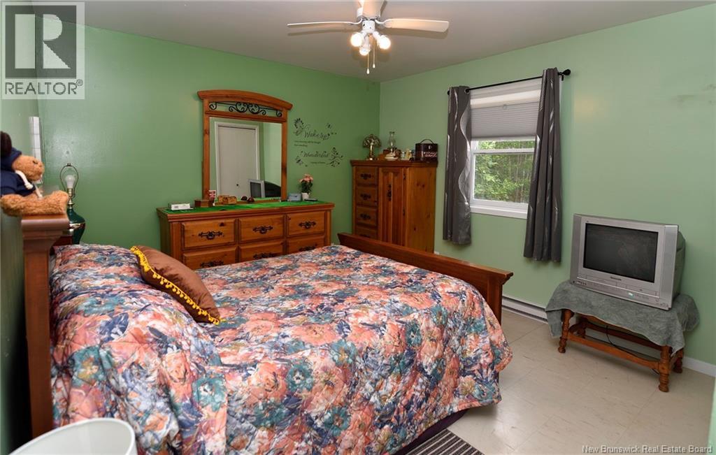 82 Old Harvey Road, Mcadam, New Brunswick  E6J 1B8 - Photo 16 - NB124381