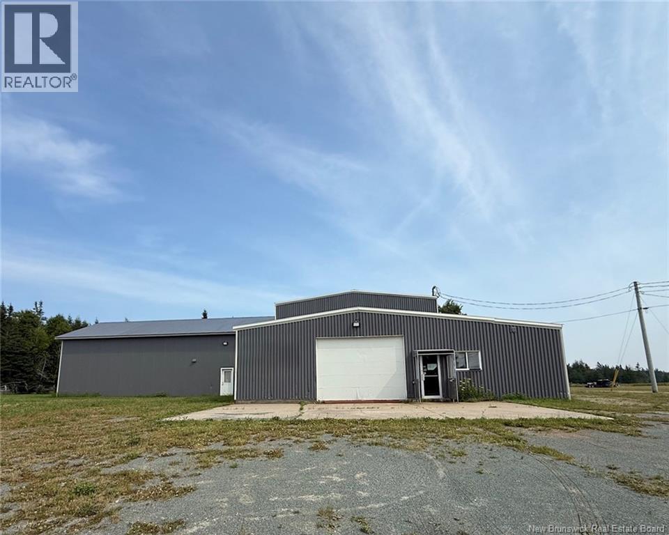 247 Rue Du Pêcheur Nord, Lamèque, New Brunswick E8T 1K8 - Photo 2 - NB124453