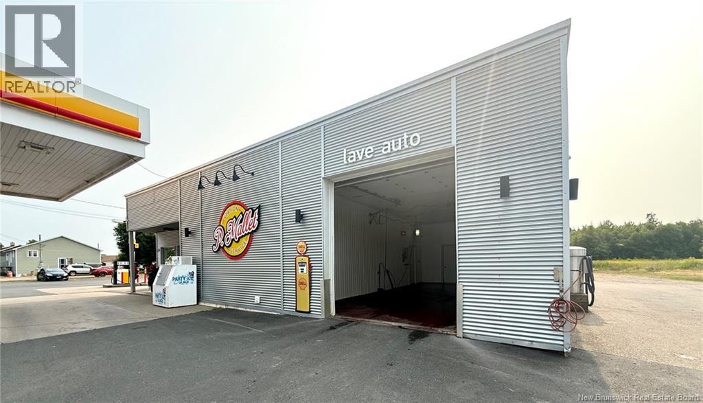 300 1ere Rue (Route 113), Shippagan, New Brunswick  E8X 1T3 - Photo 3 - NB124488