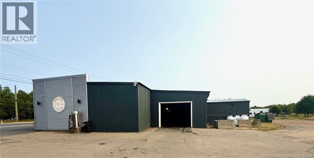 300 1ere Rue (Route 113), Shippagan, New Brunswick  E8X 1T3 - Photo 5 - NB124488