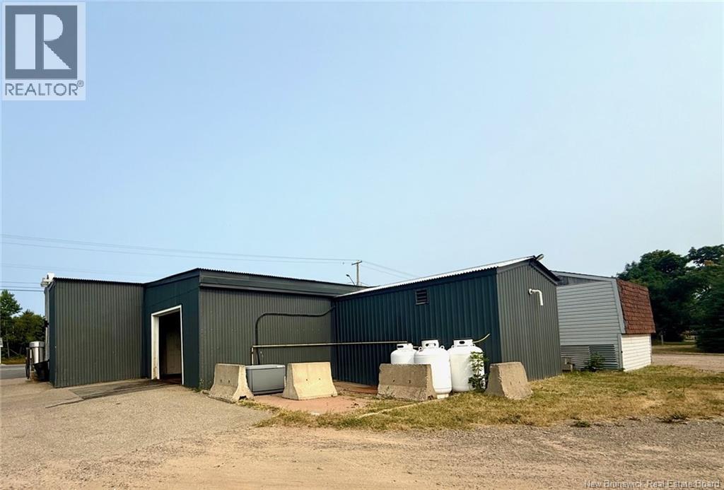 300 1ere Rue (Route 113), Shippagan, New Brunswick  E8X 1T3 - Photo 6 - NB124488
