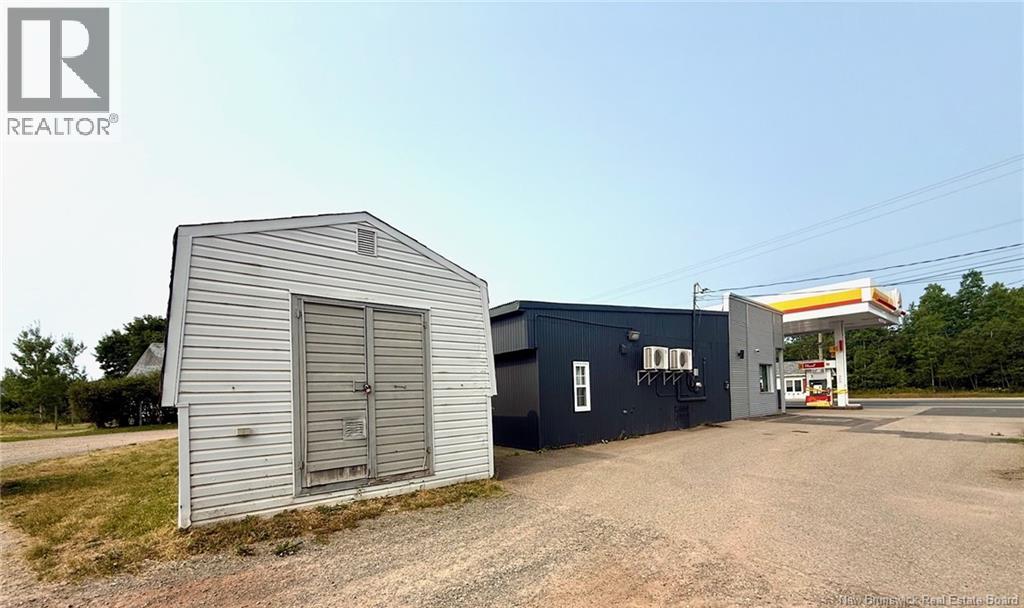 300 1ere Rue (Route 113), Shippagan, New Brunswick  E8X 1T3 - Photo 7 - NB124488