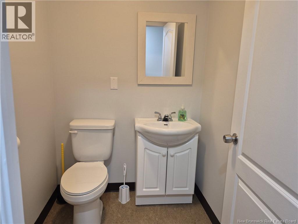 19 Caswell Street Unit# 5 - Front Right Window, Grand-Sault/grand Falls, New Brunswick E3Z 0C2 - Photo 10 - NB124595