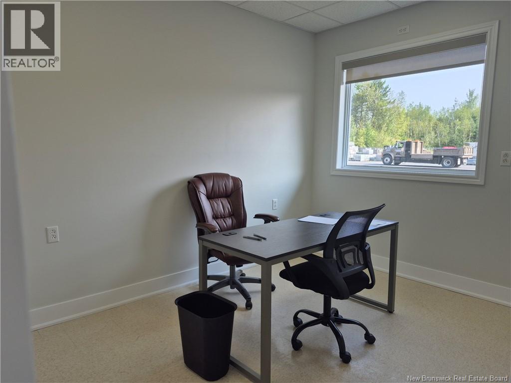 19 Caswell Street Unit# 5 - Front Right Window, Grand-Sault/grand Falls, New Brunswick E3Z 0C2 - Photo 11 - NB124595