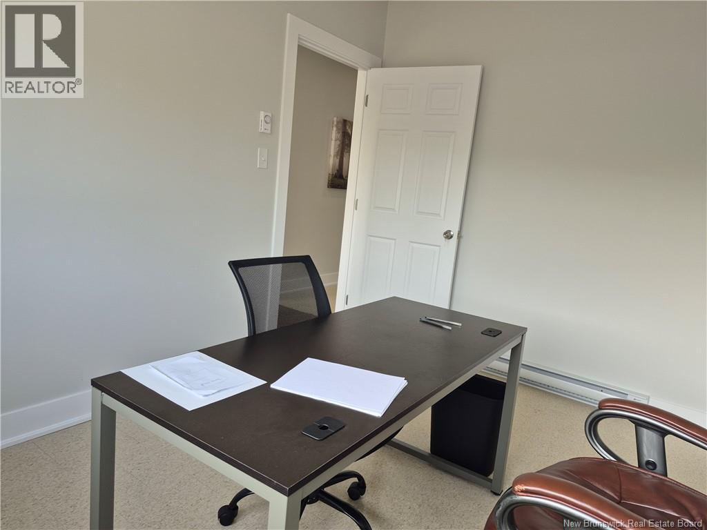 19 Caswell Street Unit# 5 - Front Right Window, Grand-Sault/grand Falls, New Brunswick E3Z 0C2 - Photo 12 - NB124595