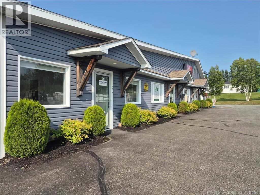 19 Caswell Street Unit# 5 - Front Right Window, Grand-Sault/grand Falls, New Brunswick E3Z 0C2 - Photo 2 - NB124595