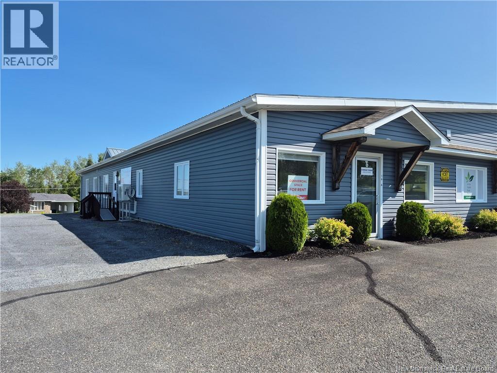 19 Caswell Street Unit# 5 - Front Right Window, Grand-Sault/grand Falls, New Brunswick E3Z 0C2 - Photo 4 - NB124595