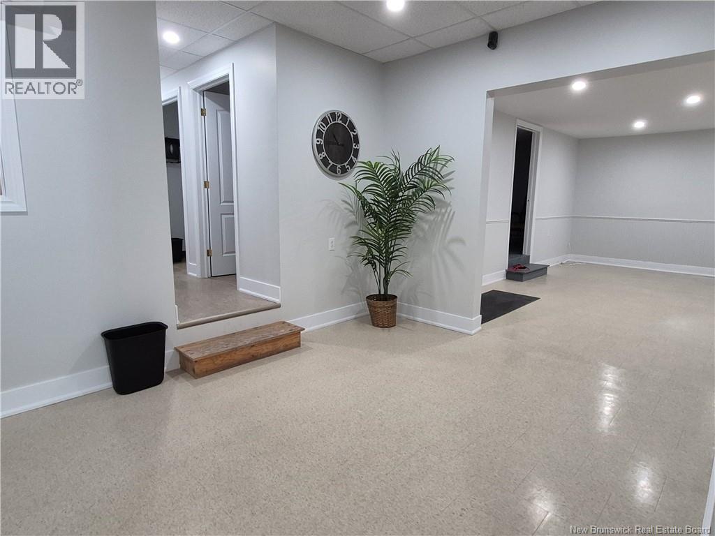 19 Caswell Street Unit# 5 - Front Right Window, Grand-Sault/grand Falls, New Brunswick E3Z 0C2 - Photo 7 - NB124595