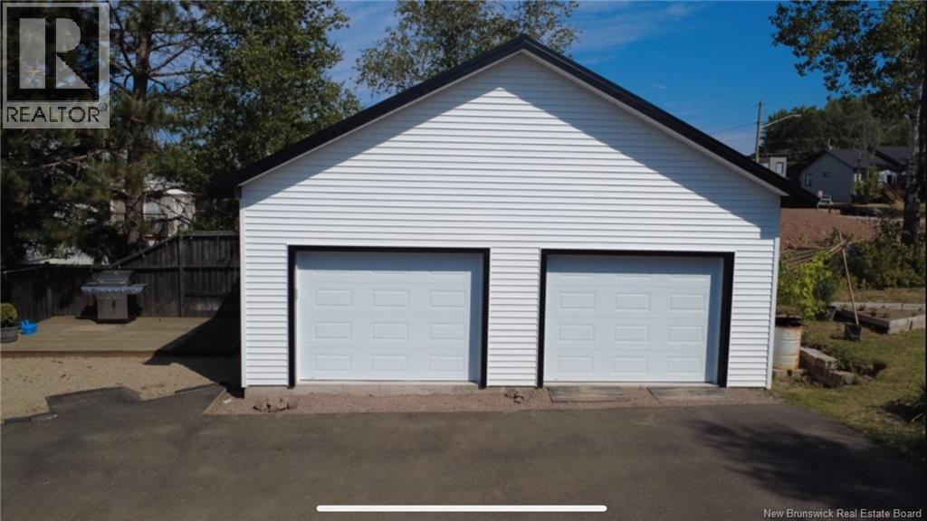 1828 Amirault Street, Dieppe, New Brunswick E1A 7J8 - Photo 2 - NB124953