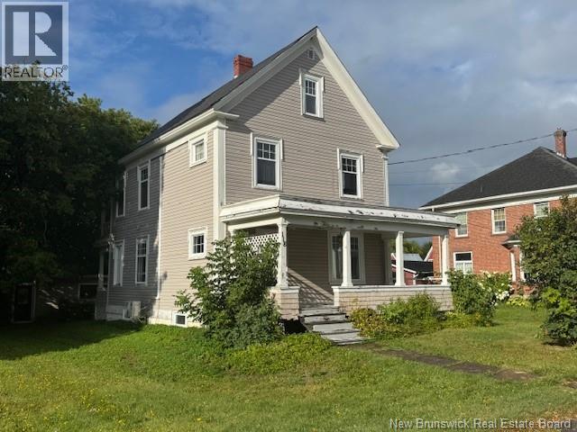 118 Victoria Street, Woodstock, New Brunswick  E7M 3A5 - Photo 2 - NB125562