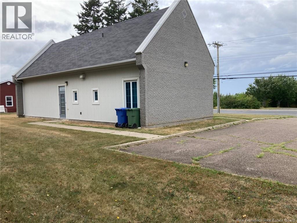 324 Boul. St-Pierre Ouest, Caraquet, New Brunswick  E1W 1A3 - Photo 3 - NB125879