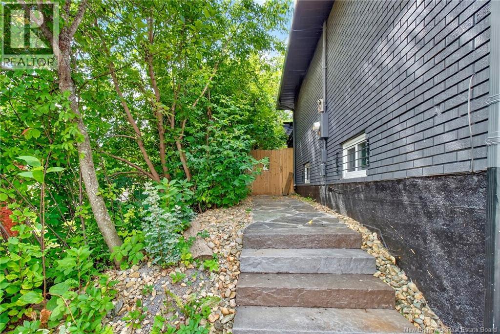 64 Athlone Avenue, Moncton, New Brunswick E1E 1S3 - Photo 32 - NB125831