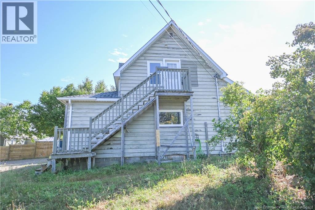 336 Saint-Pierre O. Boulevard, Caraquet, New Brunswick E1W 1A3 - Photo 11 - NB126054
