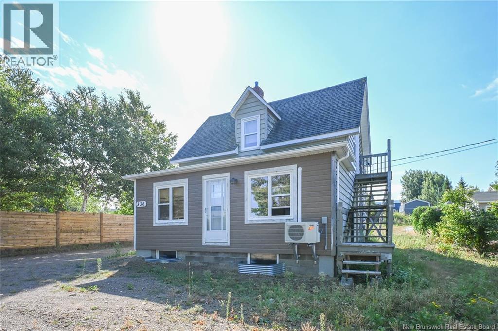 336 Saint-Pierre O. Boulevard, Caraquet, New Brunswick E1W 1A3 - Photo 12 - NB126054