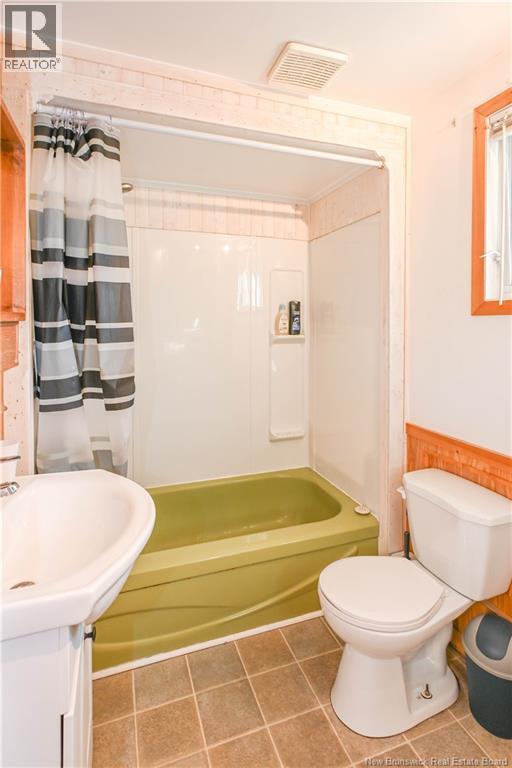 336 Saint-Pierre O. Boulevard, Caraquet, New Brunswick E1W 1A3 - Photo 18 - NB126054