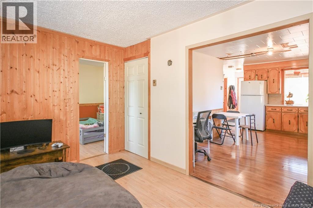 336 Saint-Pierre O. Boulevard, Caraquet, New Brunswick E1W 1A3 - Photo 25 - NB126054