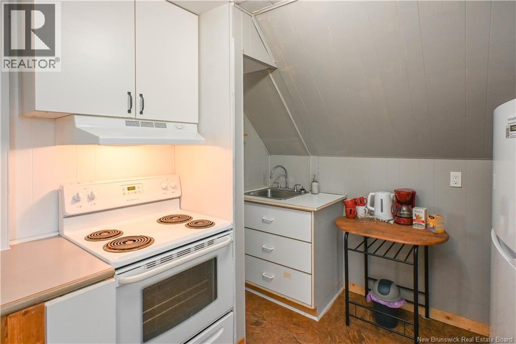 336 Saint-Pierre O. Boulevard, Caraquet, New Brunswick E1W 1A3 - Photo 29 - NB126054