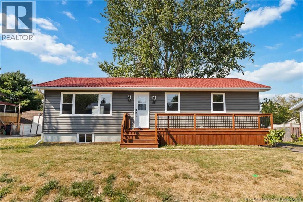 21 Teesdale Street, Moncton, New Brunswick E1A 5K6 - Photo 2 - NB125887