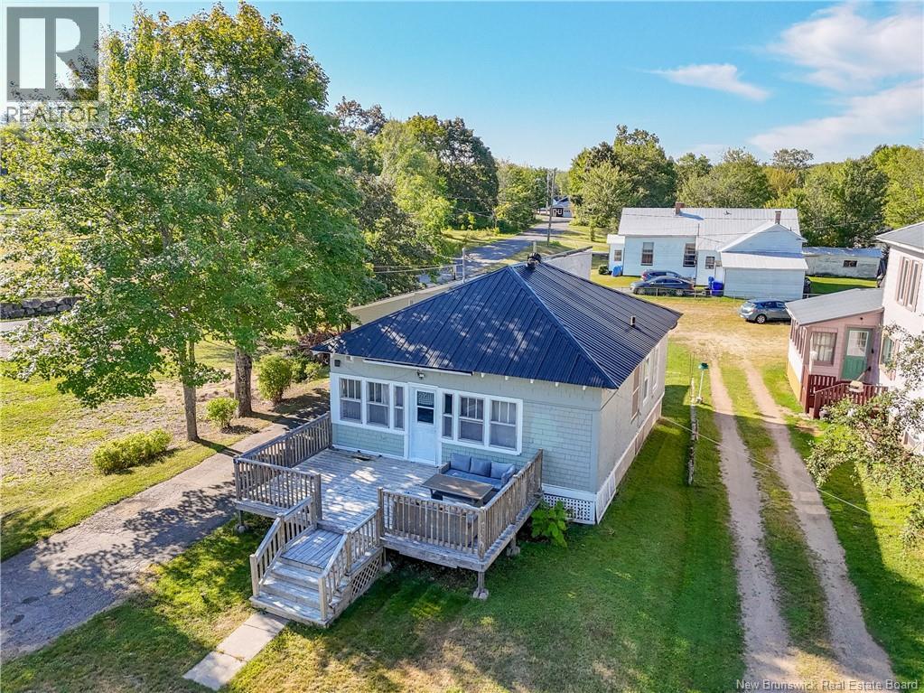 9 Elm Street, Mcadam, New Brunswick  E6J 1X5 - Photo 24 - NB126070