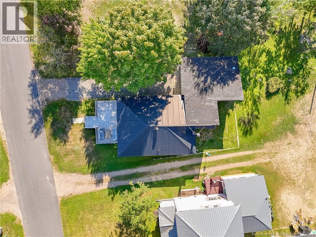 9 Elm Street, Mcadam, New Brunswick  E6J 1X5 - Photo 27 - NB126070