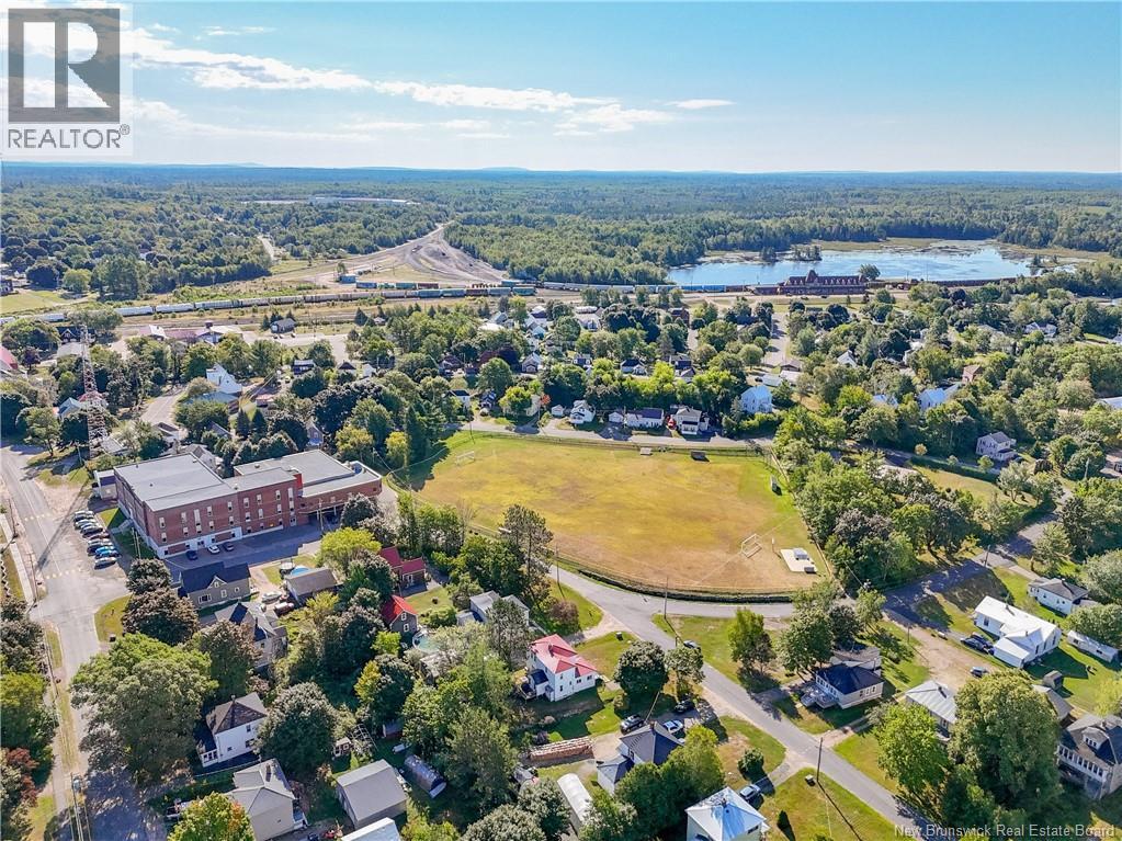 9 Elm Street, Mcadam, New Brunswick  E6J 1X5 - Photo 39 - NB126070