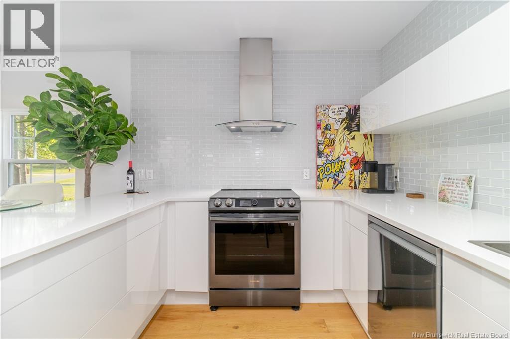 9 Elm Street, Mcadam, New Brunswick  E6J 1X5 - Photo 4 - NB126070