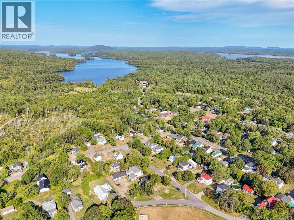 9 Elm Street, Mcadam, New Brunswick  E6J 1X5 - Photo 45 - NB126070