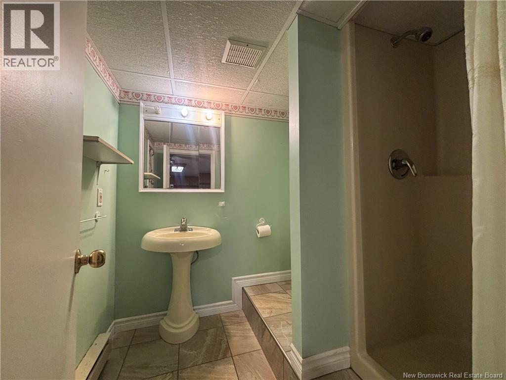 1610 St Peter Avenue, Bathurst, New Brunswick E2A 3B1 - Photo 32 - NB126084