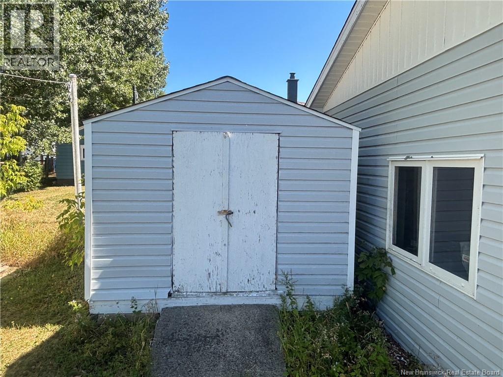 1610 St Peter Avenue, Bathurst, New Brunswick E2A 3B1 - Photo 9 - NB126084