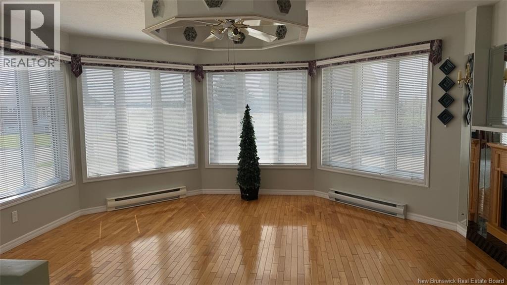 61 Reservoir Street, Grand Falls, New Brunswick  E3Y 1C4 - Photo 5 - NB126122