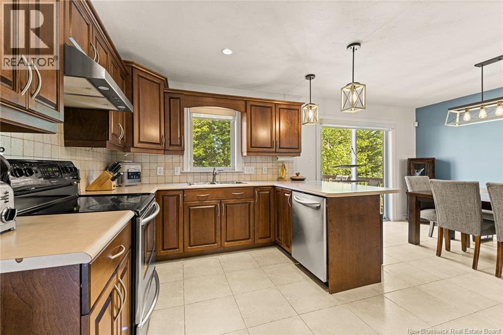 41 Camille Street, Dieppe, New Brunswick  E1A 0R5 - Photo 12 - NB125795
