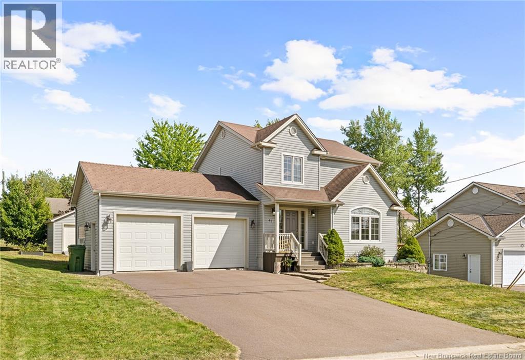 41 Camille Street, Dieppe, New Brunswick  E1A 0R5 - Photo 2 - NB125795