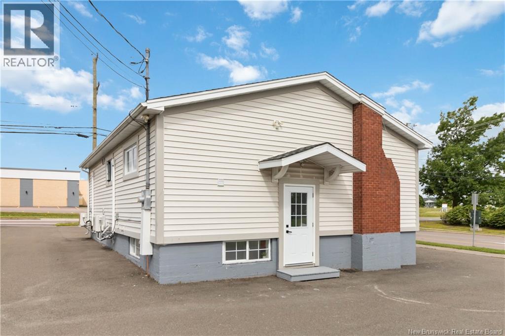 338 Kendra Street, Moncton, New Brunswick  E1C 4K4 - Photo 3 - NB126173