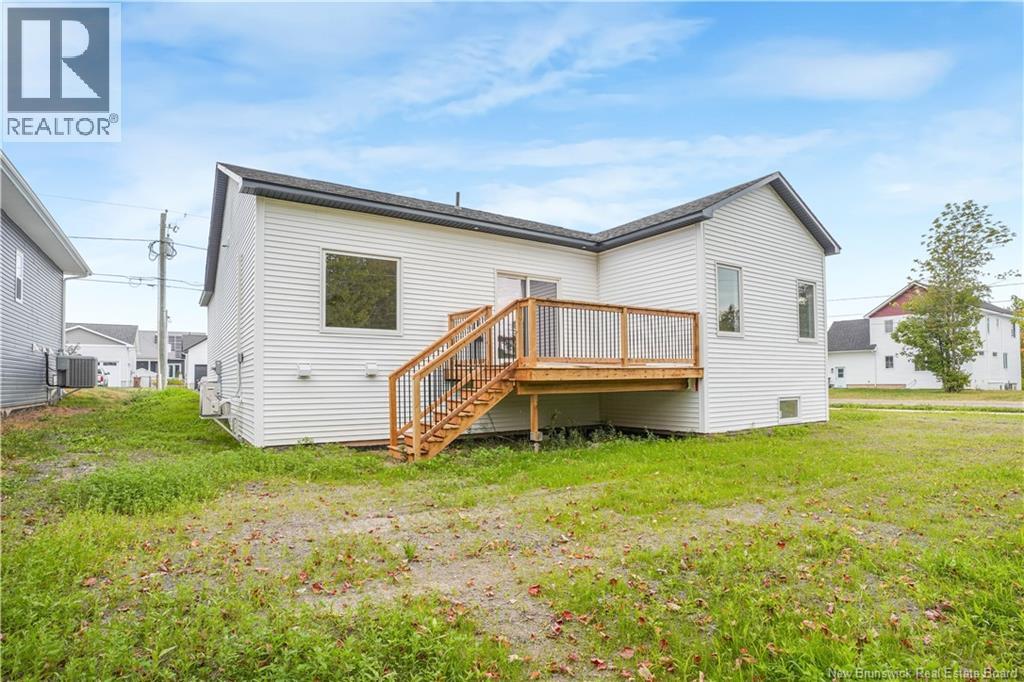 8 Sandcherry Lane, New Maryland, New Brunswick  E3C 0M4 - Photo 31 - NB126127