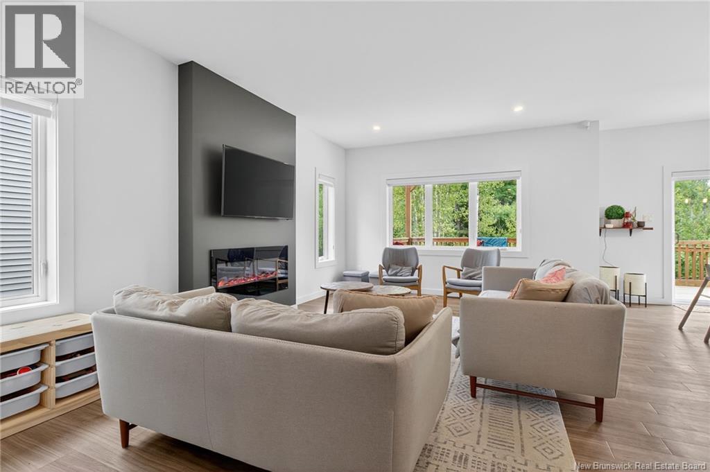 193 Dickey Boulevard, Riverview, New Brunswick E1B 0V3 - Photo 2 - NB126297