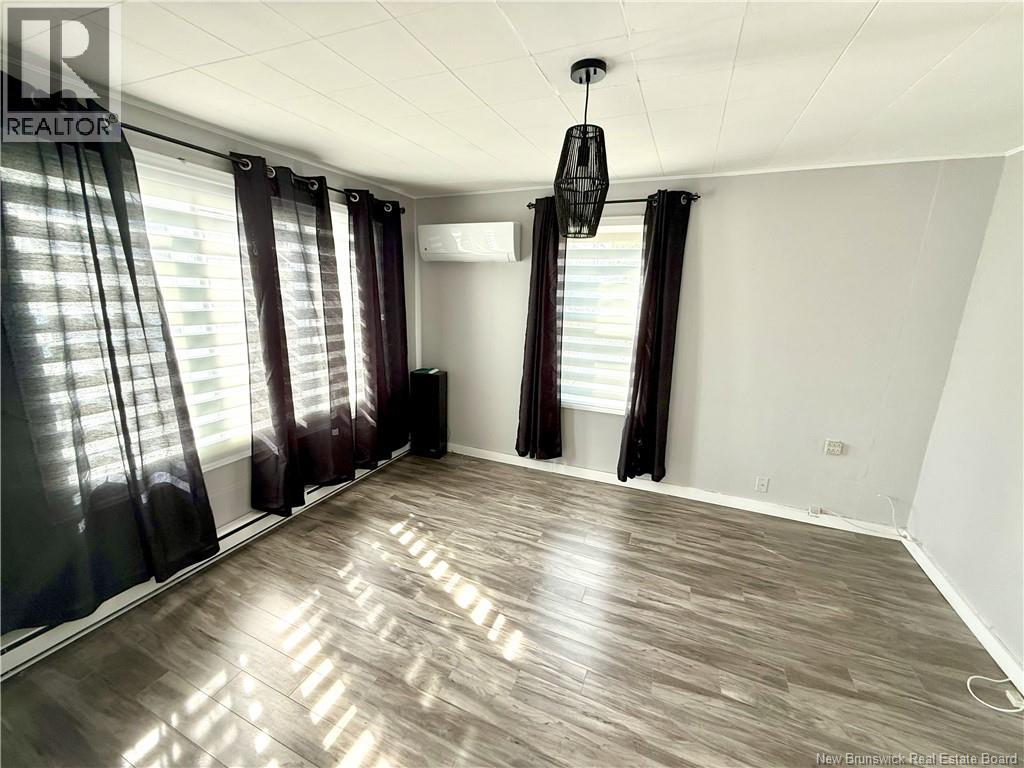 345 1ere Rue, Shippagan, New Brunswick  E8S 2L4 - Photo 15 - NB126304