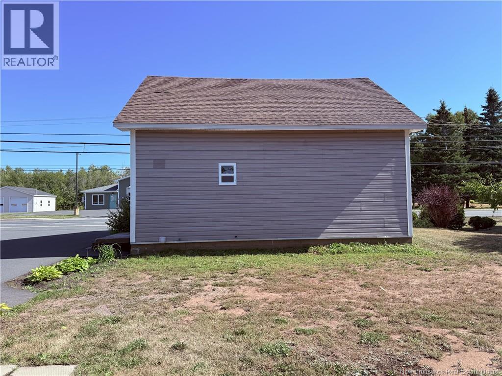 345 1ere Rue, Shippagan, New Brunswick  E8S 2L4 - Photo 5 - NB126304