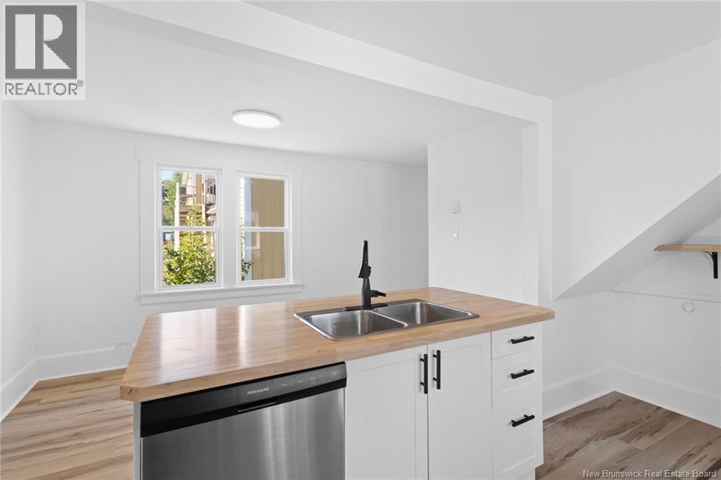 332 Smythe Street, Fredericton, New Brunswick  E3B 3E2 - Photo 21 - NB126445