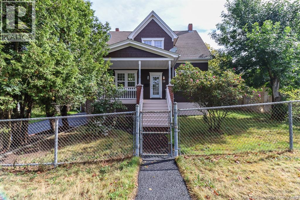 29 Belgrave Street, Saint John, New Brunswick E2J 1C5 - Photo 2 - NB126479