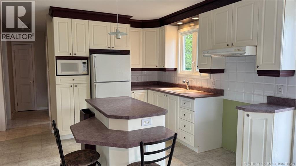 17 Cyr Street, Saint-Quentin, New Brunswick  E8A 1L6 - Photo 2 - NB126402