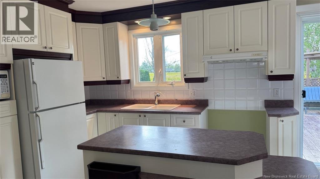 17 Cyr Street, Saint-Quentin, New Brunswick  E8A 1L6 - Photo 5 - NB126402