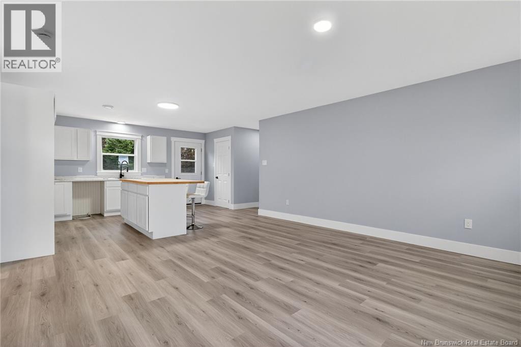 8 Fawcett Avenue, Petitcodiac, New Brunswick  E4Z 4H4 - Photo 5 - NB126877